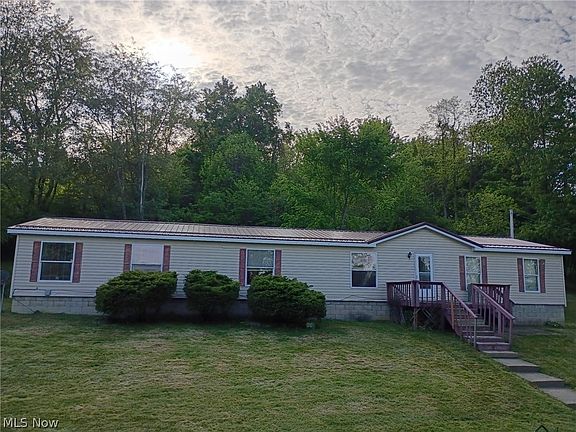 2nd image of 3211 Bay Rd SE