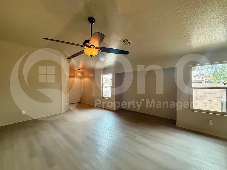 5409 S 15th Way — Photo 5