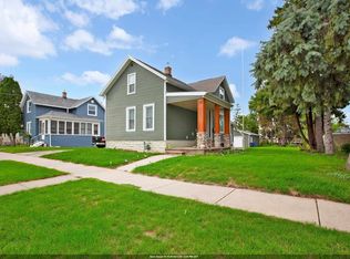 822 W 11th Ave, Oshkosh, WI 54902