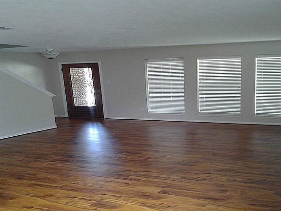5th image of 2511 Johnsbury Dr