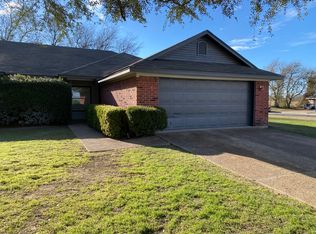 503 Shady Park Trl, Hewitt, TX 76643
