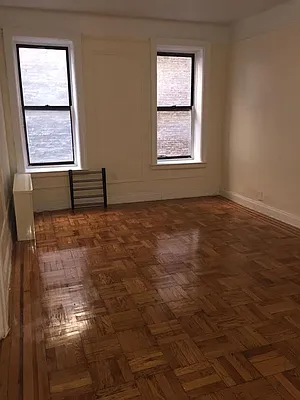 Rented by Roberto Guilbet, LREB | media 30