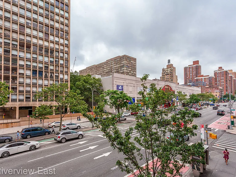 251 E 32nd St #3E — Photo 10