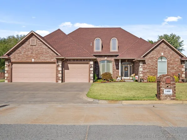 1400 Richmond Dr, Fort Gibson, OK 74434