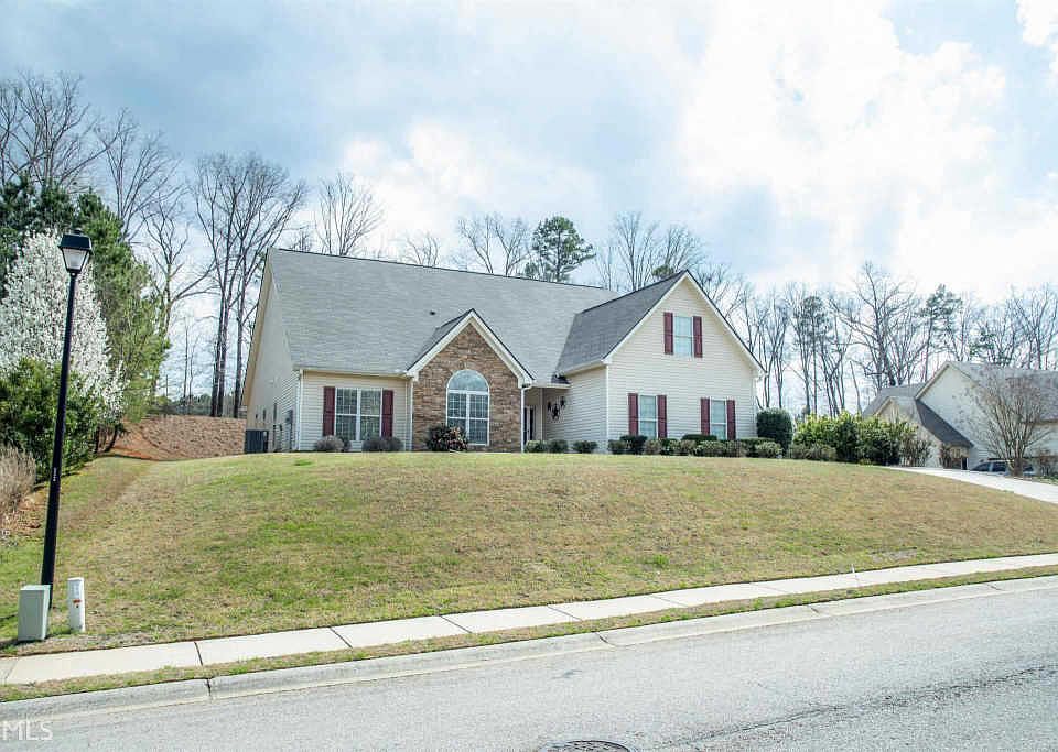 1st image of 119 Cypress Dr