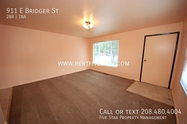 911 E Bridger St — Photo 2