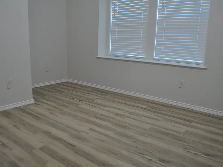 2311 Murphy Ct — Photo 15