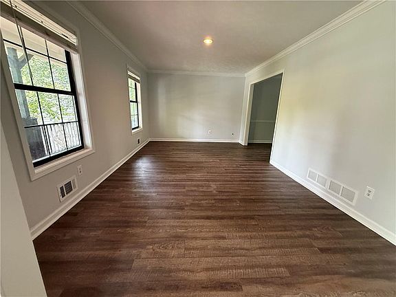 3rd image of 4960 Cold Springs Dr NW