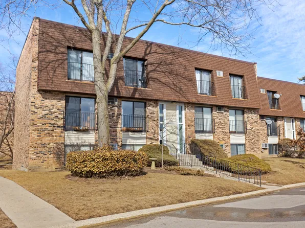200 S Waters Edge Dr APT 201, Glendale Heights, IL 60139