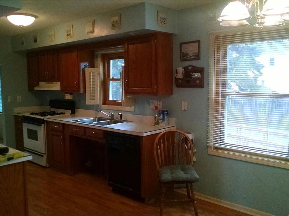 2nd image of 1119 Mann Dr