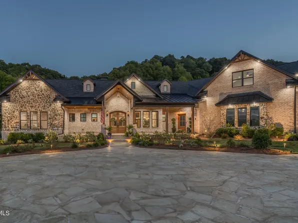 1905 Rock Springs Rd, Kingsport, TN 37664