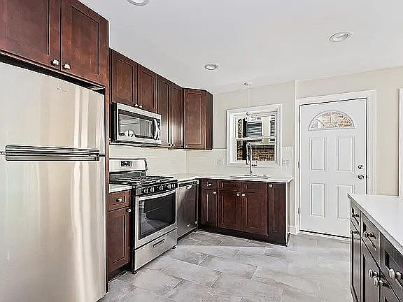 5th image of 1619 Monroe St #1