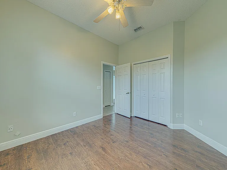 12549 Waterhaven Cir — Photo 13