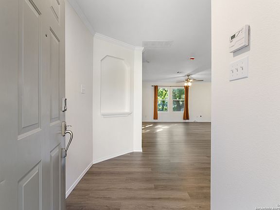 5th image of 12614 Carriage Blvd
