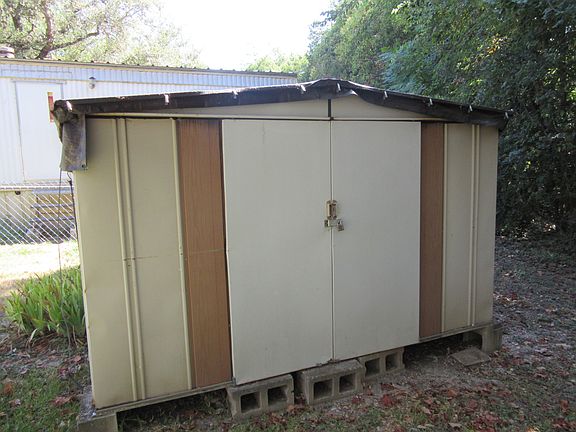 5th image of 502 Wood Dr