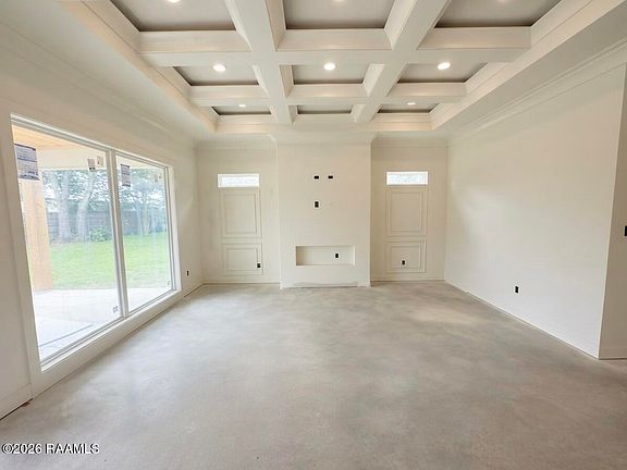 2nd image of 206 Commons Dr