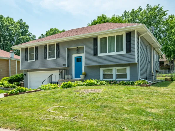 4012 79th St, Urbandale, IA 50322