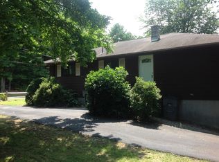 493 George Washington Rd, Enfield, CT 06082