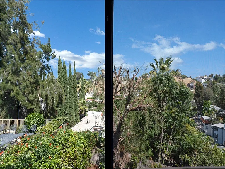 5214 Calatrana Dr — Photo 29