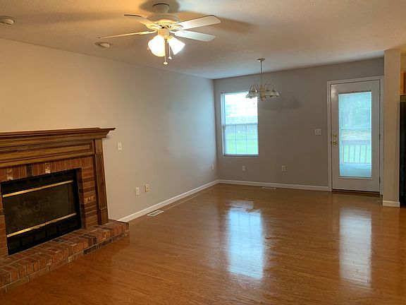 3rd image of 161 Northbay Ct