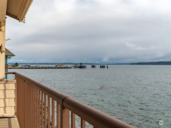 1707 Water Street #8, Port Townsend, WA 98368