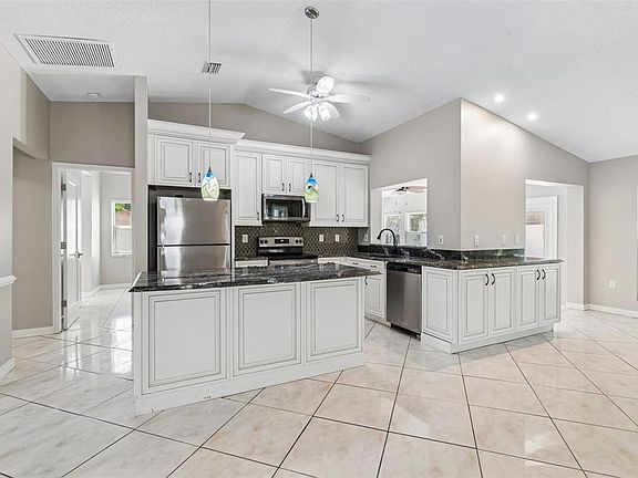 4th image of 2536 Countryside Pines Dr