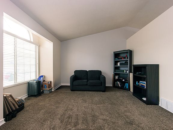 5th image of 4197 Lily Dr