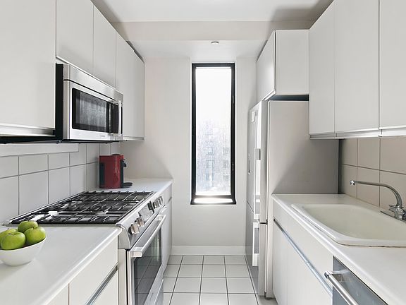 4th image of 211 Madison Ave #10A