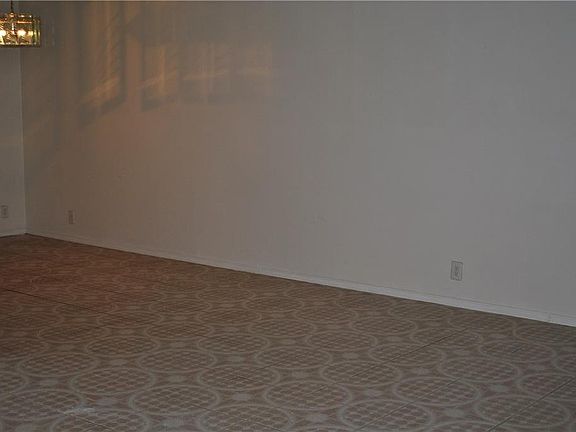 4th image of 3209 Nashville Ave