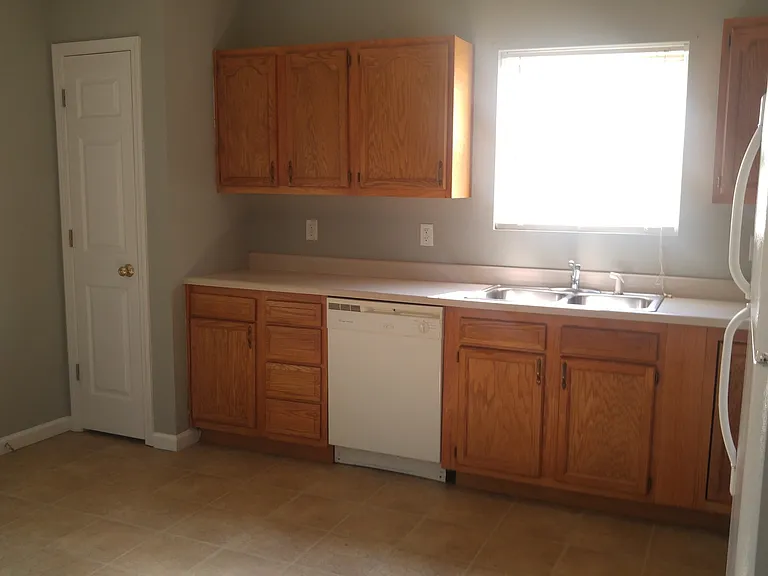 3234 Bunting Ln — Photo 9