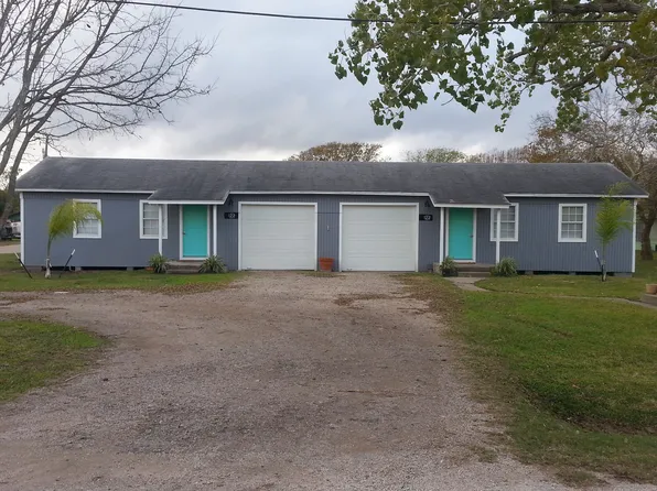122 Parker St, Port Lavaca, TX 77979