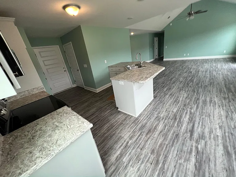 7031 White Pine Ave — Photo 15