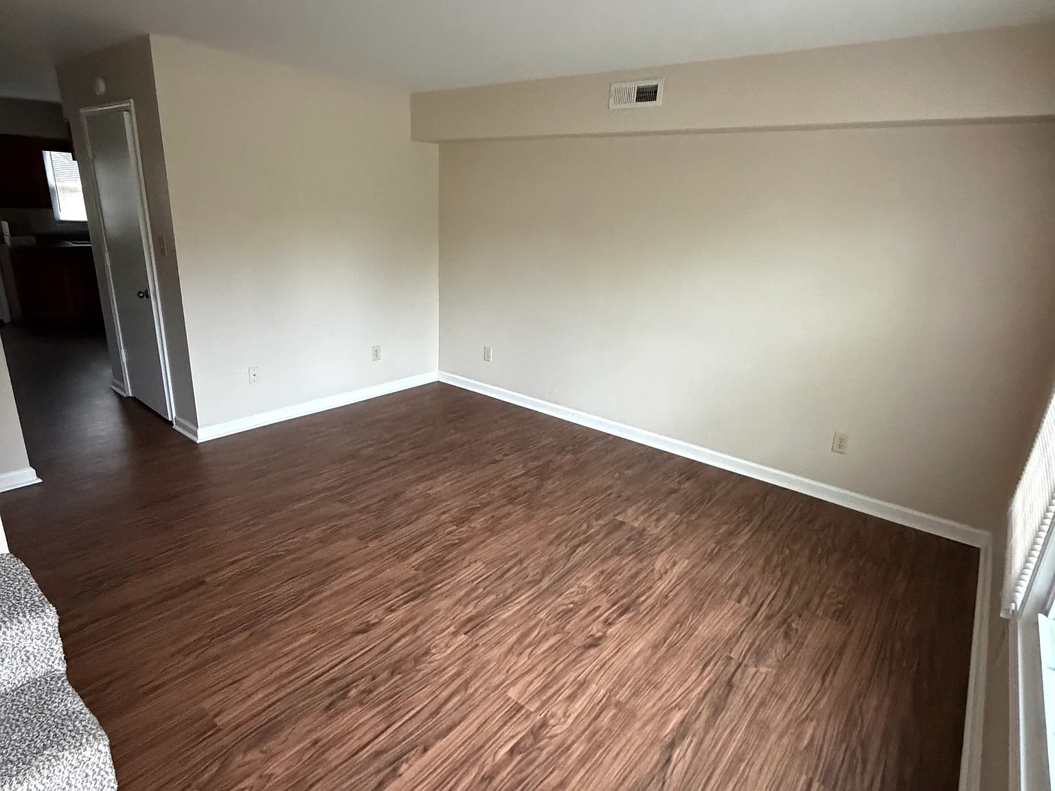 2 bed, 1.5 bath, $1,095 — Photo 3