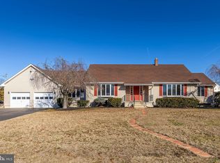 538 Lakeview Dr, Swedesboro, NJ 08085