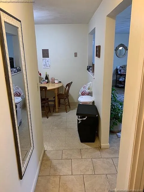 1 bed, 1.0 bath, 750 sqft, $1,675 — Photo 2