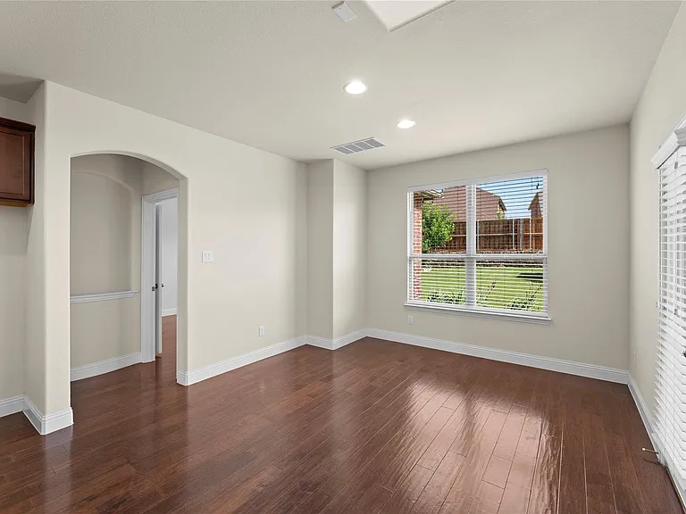 2678 Calmwood Dr — Photo 7