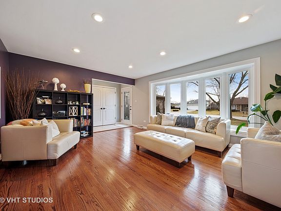 2nd image of 8101 Farmingdale Dr