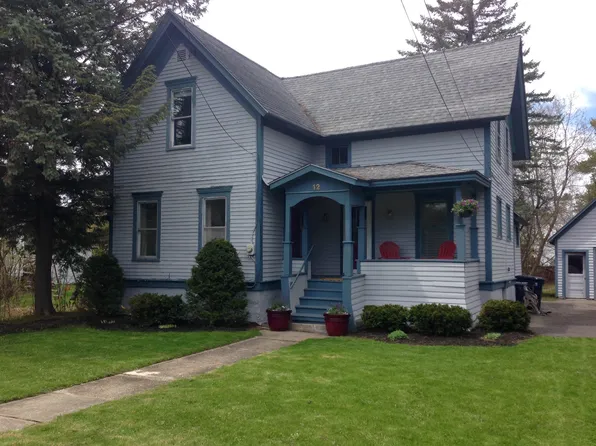12 Lincoln St, Canton, NY 13617