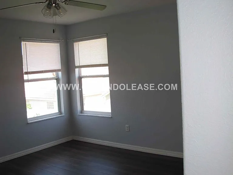 925 Torrey Pine Dr — Photo 13
