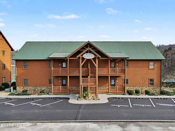 2nd image of 113 Evergreen Cir #2