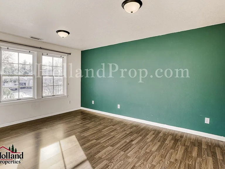 2327 Turnbull Ct — Photo 12