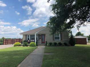3009 Meadowland Dr, Owensboro, KY 42303