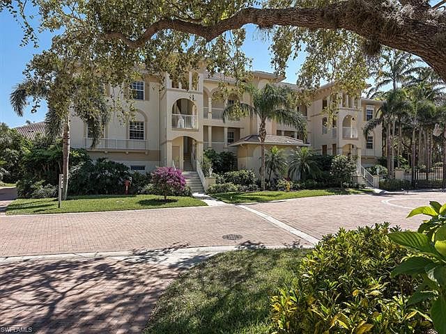 1st image of 700 Bentwater Cir APT 101