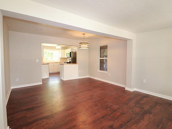 5th image of 2550 Coconut Dr