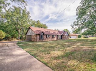 501 E Front St, Naples, TX 75568