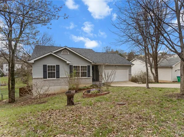 2052 Waybridge Ln, Fenton, MO 63026