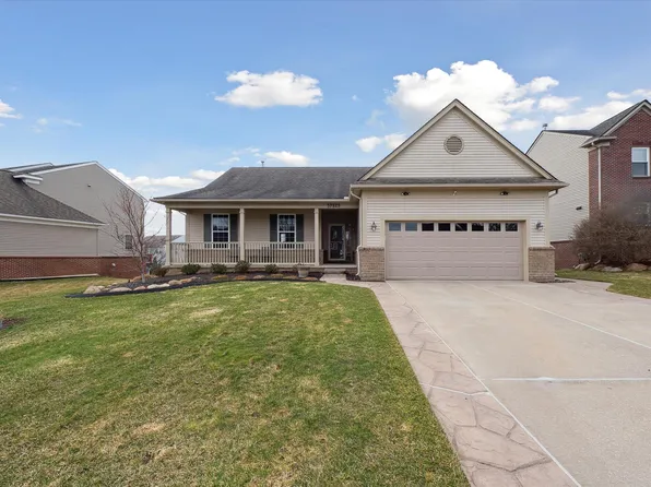 57829 Cider Mill Dr, New Hudson, MI 48165