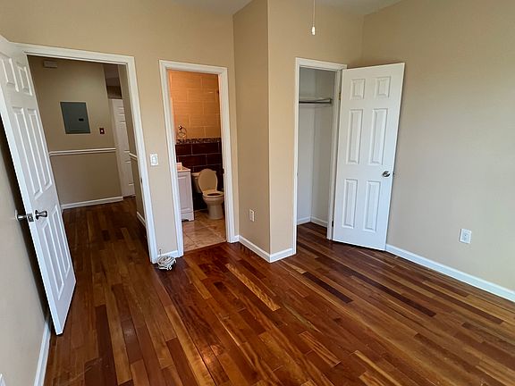 4th image of 1266 Findlay Ave #3