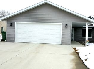 1811 9th Ave S, Brookings, SD 57006