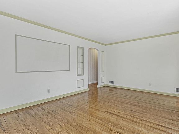 4th image of 4902 Rothman Place